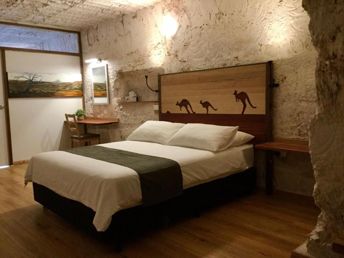 Dug Out B&B Coober Pedy Eksteriør billede