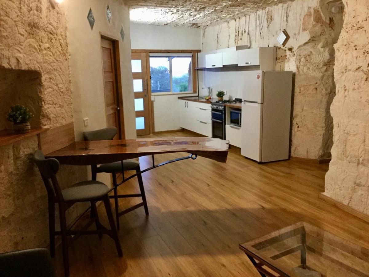 Dug Out B&B Coober Pedy Eksteriør billede