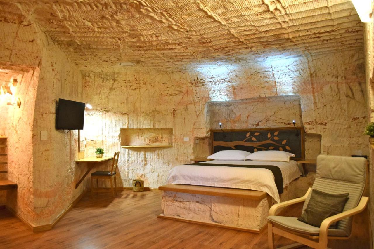 Dug Out B&B Coober Pedy Eksteriør billede