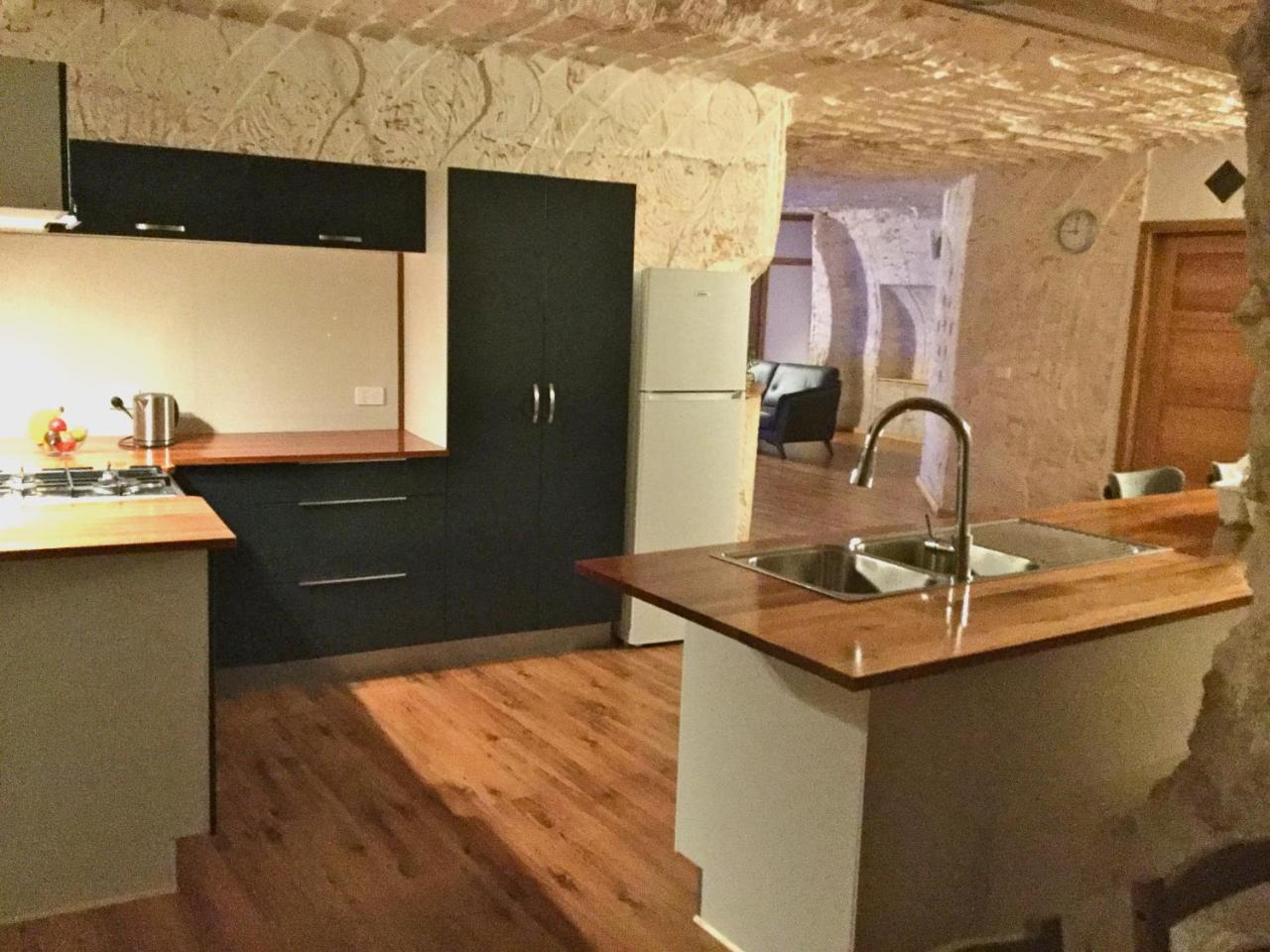 Dug Out B&B Coober Pedy Eksteriør billede